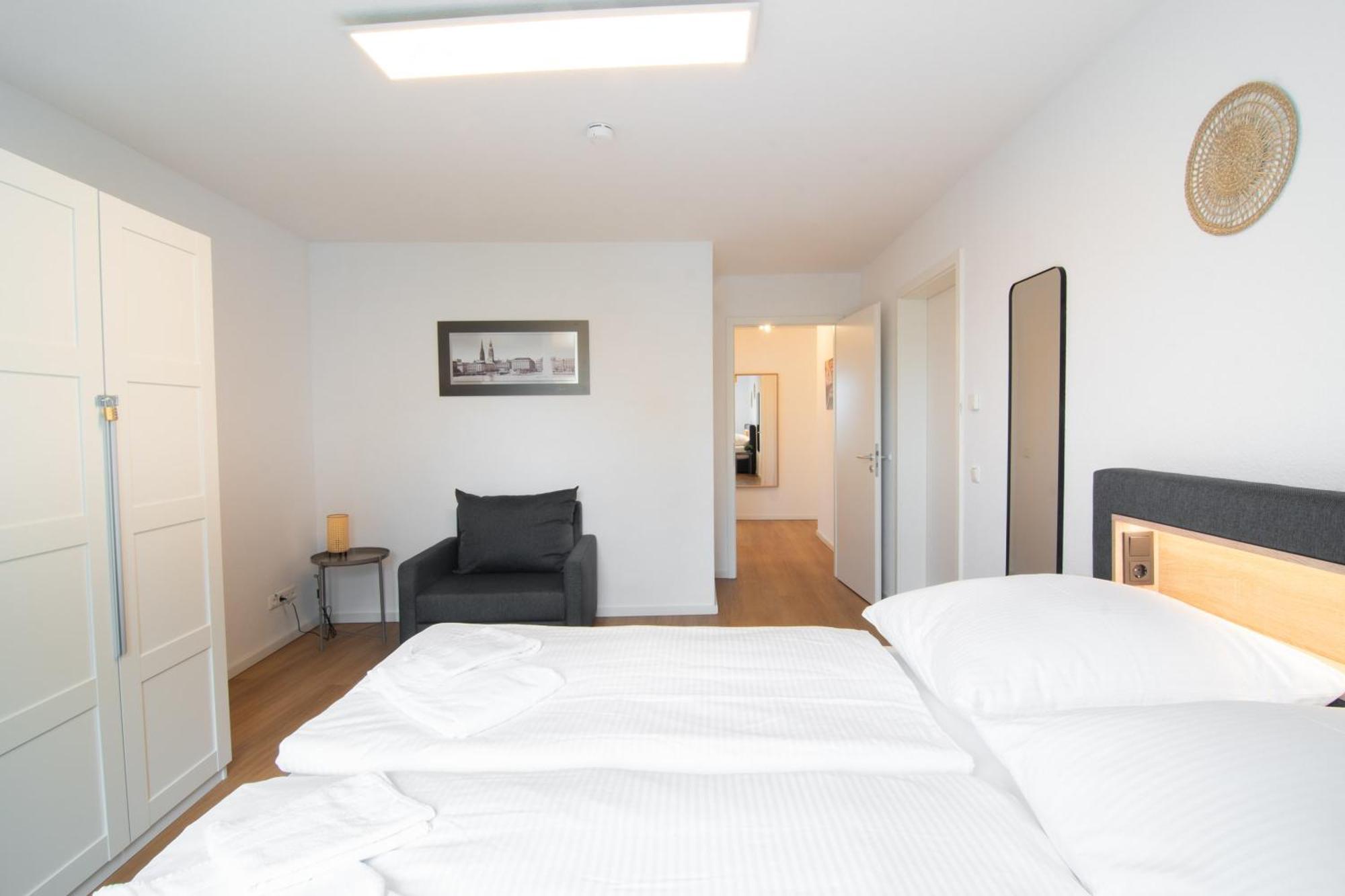 Central Apartment 4 Bedrooms For Up To 12 Guests هامبورغ المظهر الخارجي الصورة